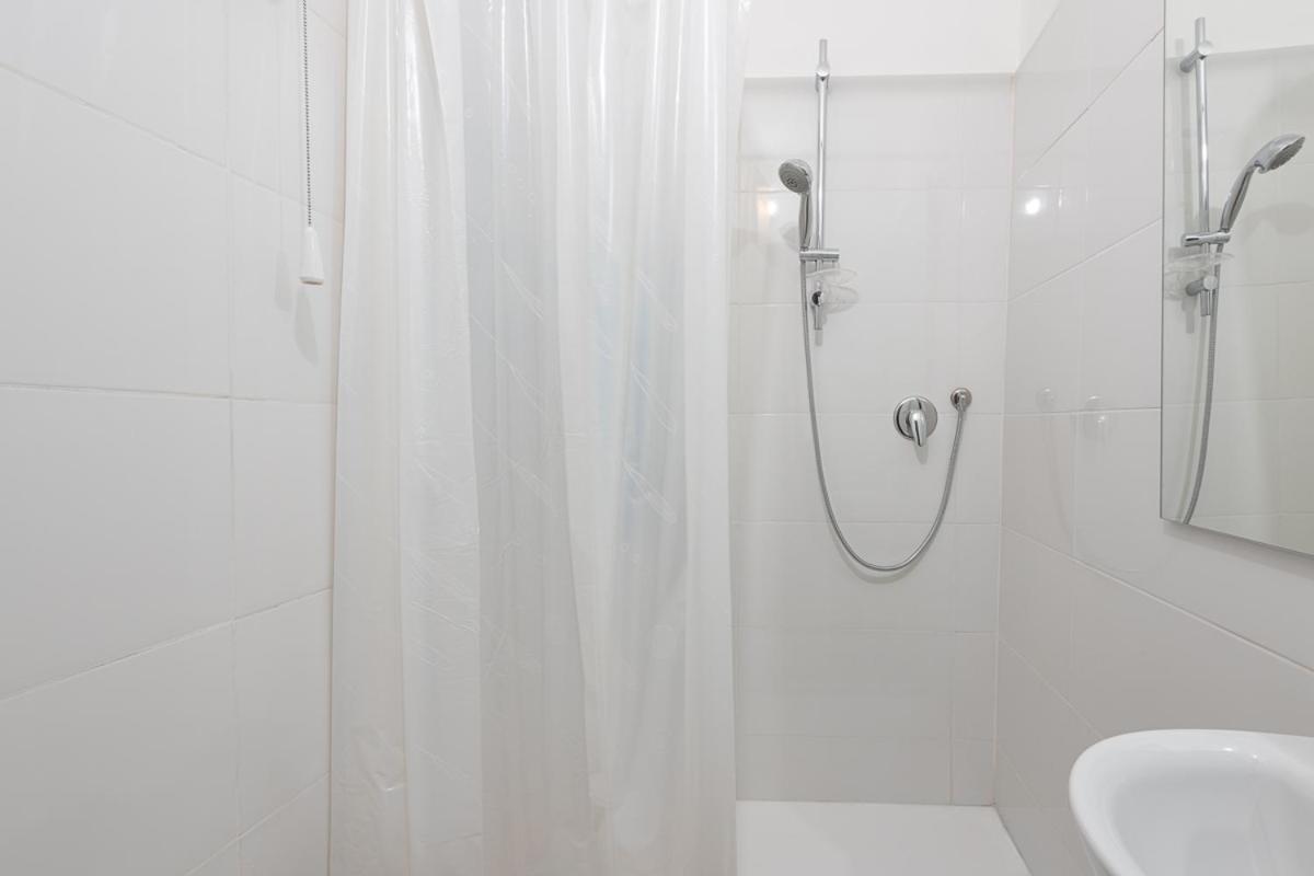 Appartamento Maddalena Basso - Affitti Brevi Italia Génova Exterior foto